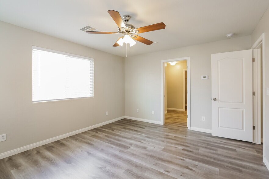 Building Photo - 6204 Joaquin Hills Ct