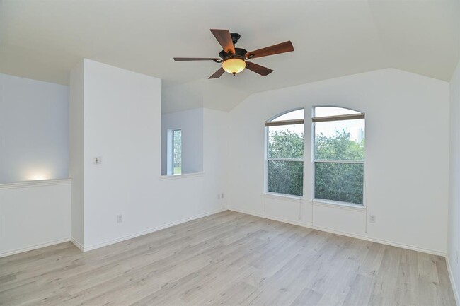 Building Photo - 1211 Nagle St