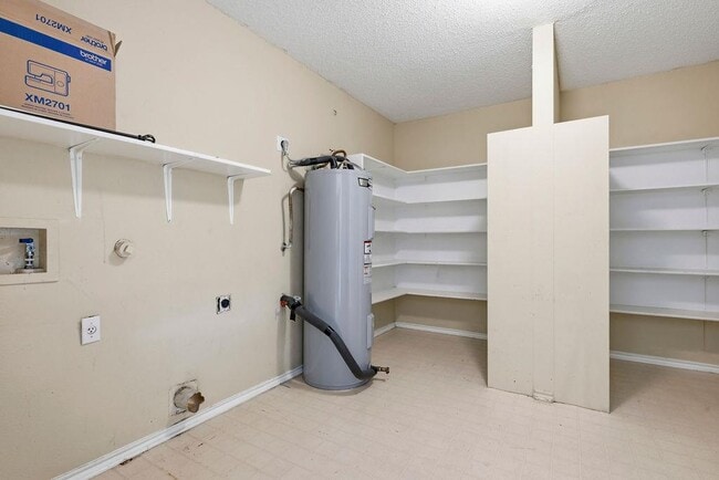 Building Photo - 1109 Bradbury Ln