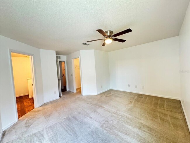 Building Photo - 1090 Woodlark Dr