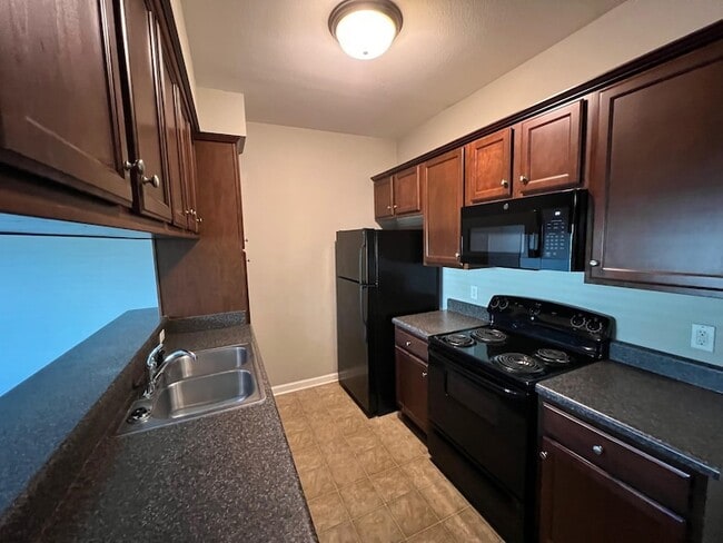 Building Photo - 1955 Bloomington Ave