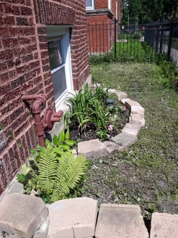 Landscaping 2 - 2044 W Birchwood Ave