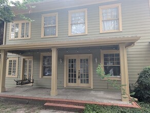 Building Photo - 815 Sul Ross St