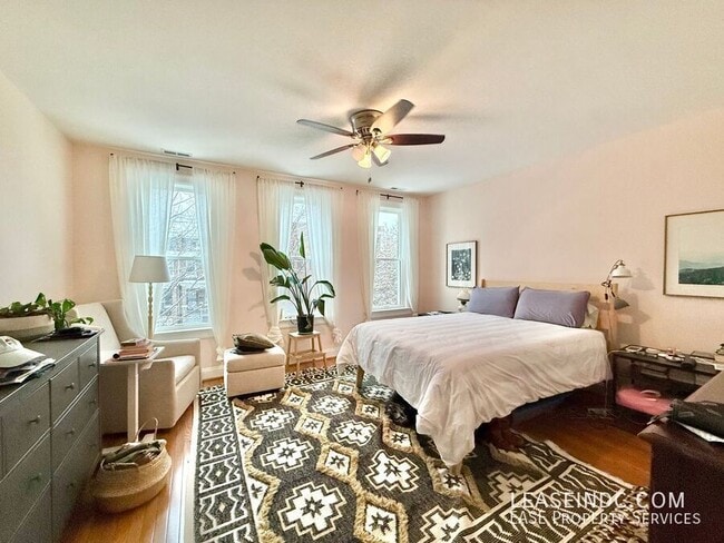 Building Photo - 260 15th St SE