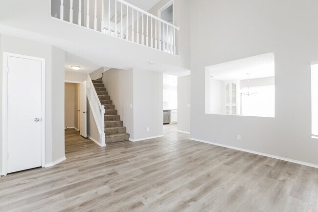 Building Photo - 3300 Sonterra Cir