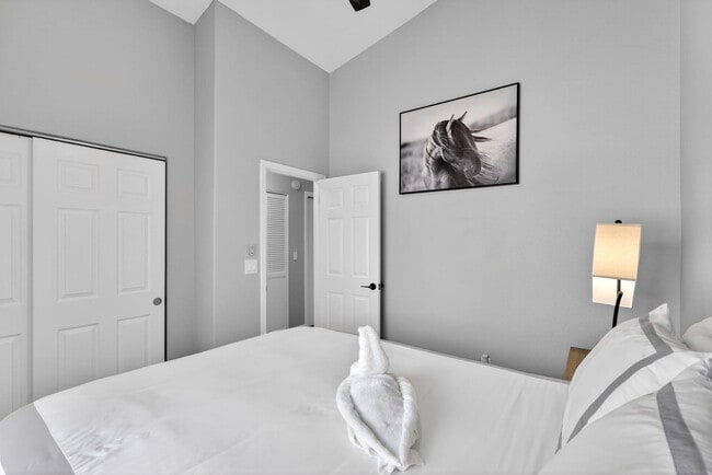 Building Photo - 12213 N Chama Dr