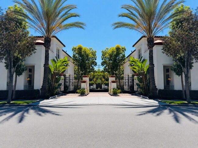Building Photo - Beautifully Remodel Townhouse with AC & Two Car Garage!