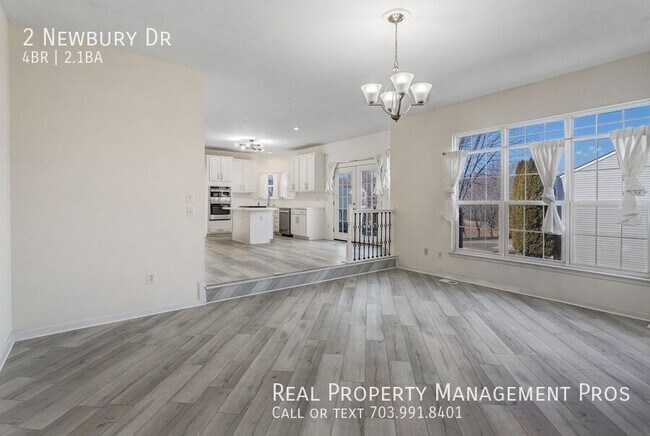 Building Photo - 2 Newbury Dr