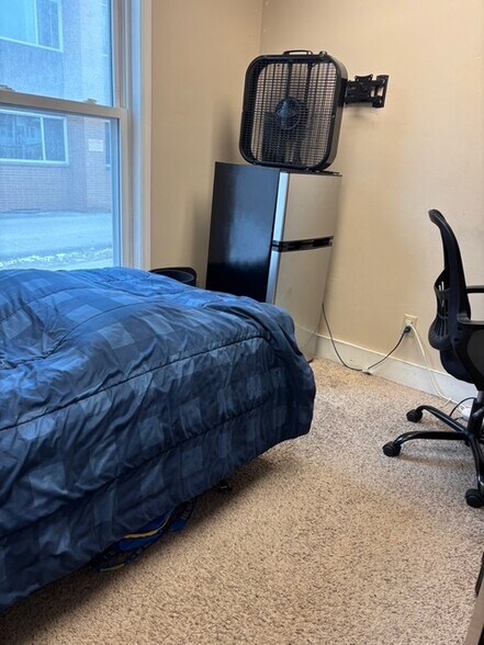 Building Photo - 413 N East Ave