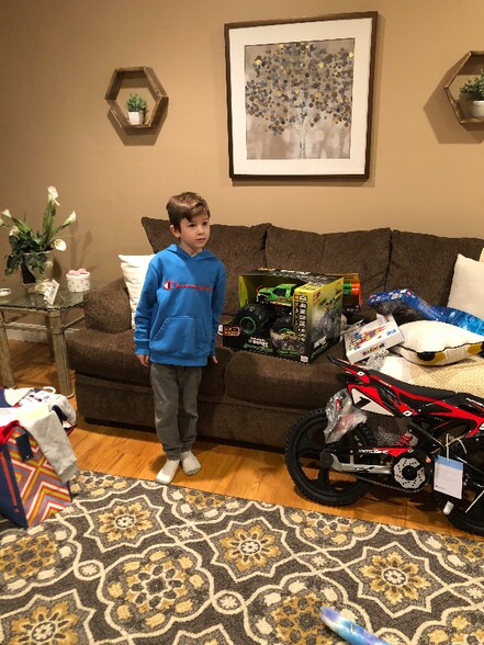 Building Photo - 2 Carriage Ln