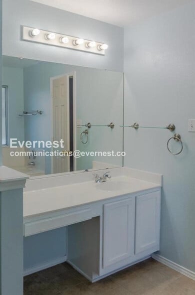 Building Photo - 15532 Miss Adrienne's Path