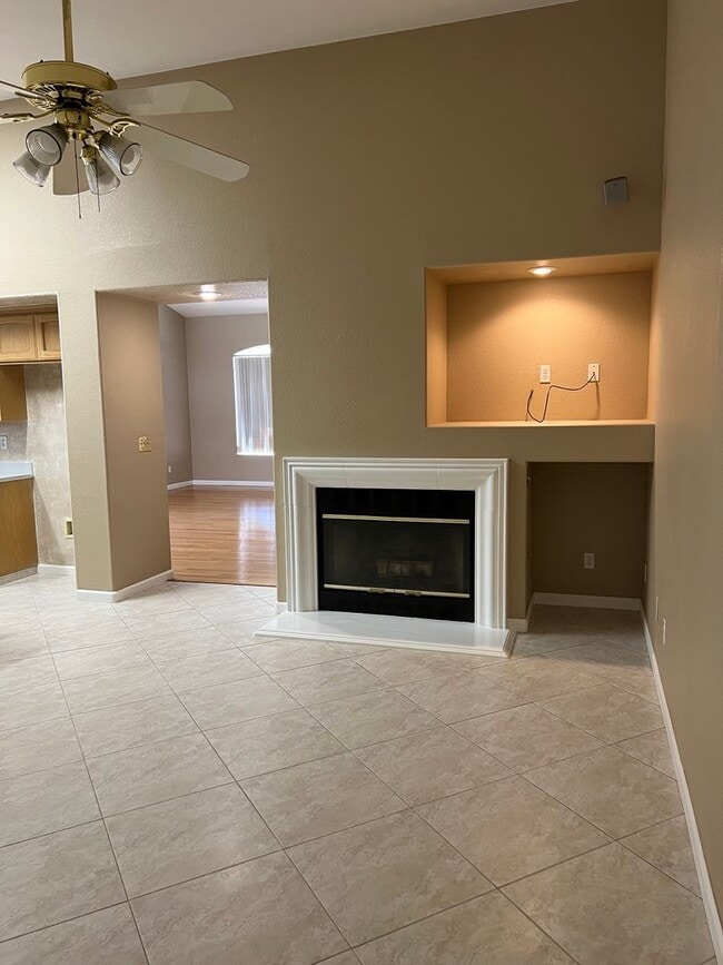 Building Photo - Beautiful 3-Bedroom, 2-Bath Single-Story Home