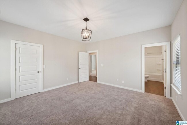 Building Photo - 129 Kings Wy