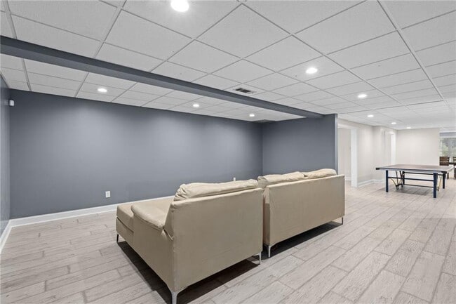 Building Photo - 2560 Hamptons Run