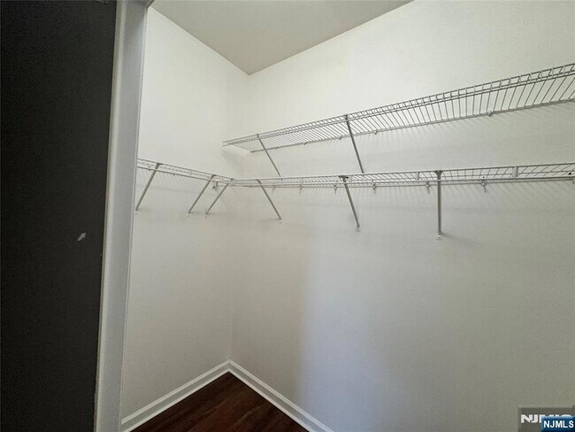 Building Photo - 225 Halladay St