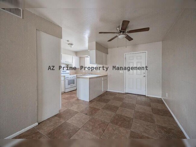 Building Photo - 4513 N 26th Dr