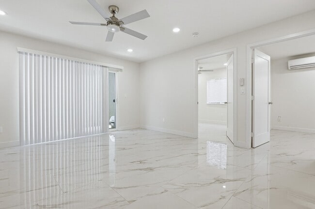 Building Photo - 3334 Altadena Ave.