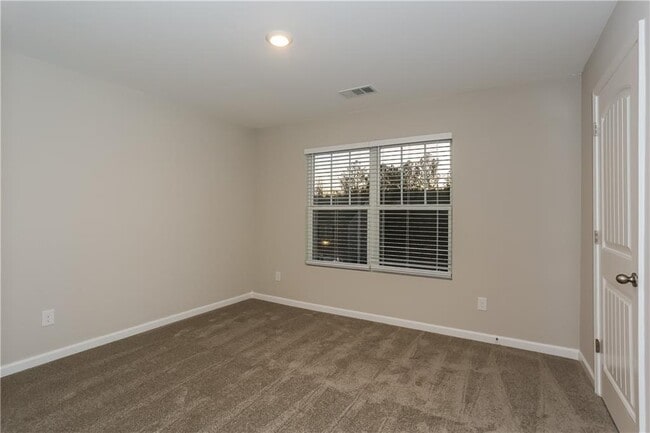 Building Photo - 143 Cool Creek Ct