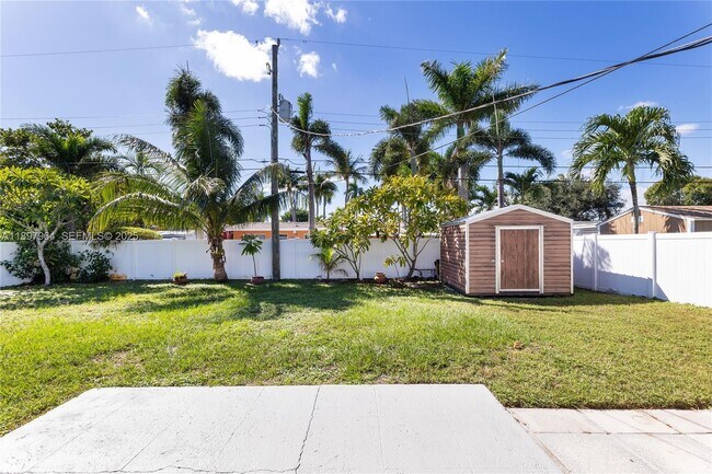 Building Photo - 2249 SW 34th Terrace