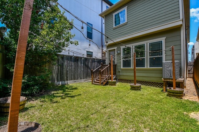 Building Photo - 5615 Kiam St