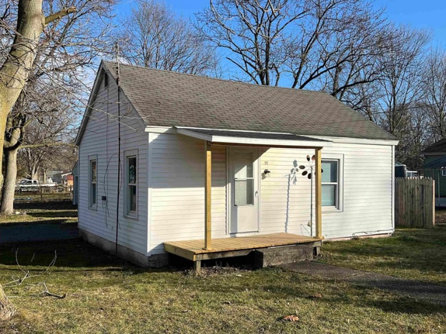 Building Photo - 317 E Oakridge Ave