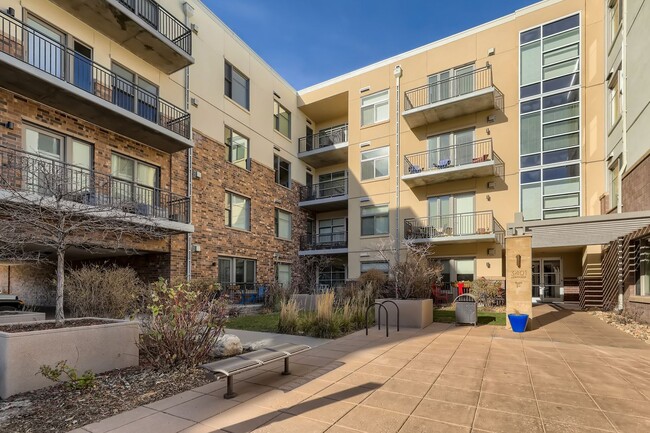 Building Photo - 3401 Arapahoe Ave