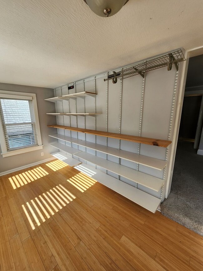 Building Photo - 97 E Emerling Ave