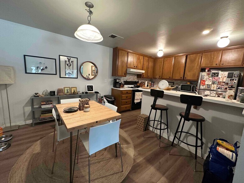 Building Photo - 2104 Del Rey Ct