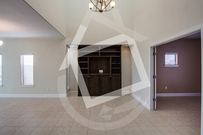 Building Photo - Unique 4 Bedroom, 2.5 Bathroom Home for rent
