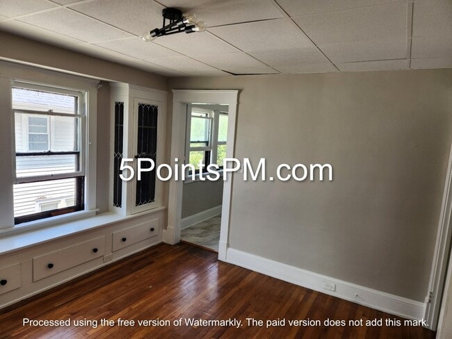 Building Photo - 1853 Colonnade Rd