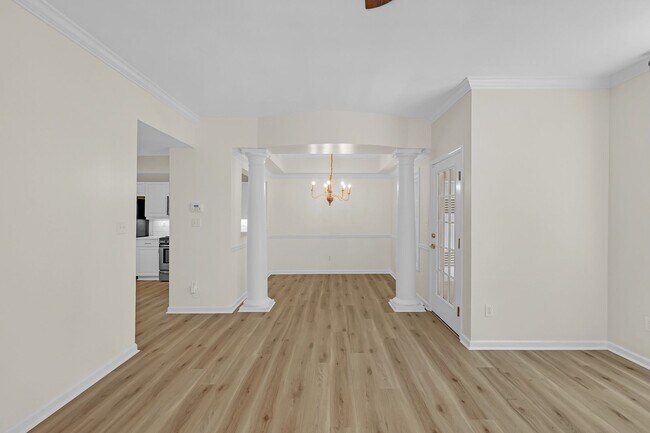 Building Photo - Gated Community In The Heart of Buckhead.