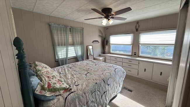 Building Photo - 3037 88th St Cir E