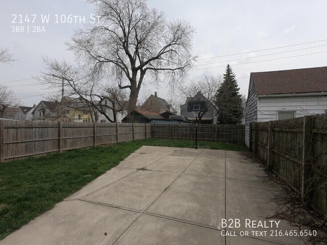 Building Photo - 2147 W 106th St