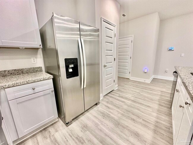 Building Photo - 8630 Meadow Flower Ln