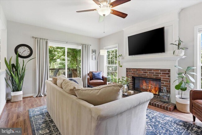 Building Photo - 408 Huntfield Ct NE
