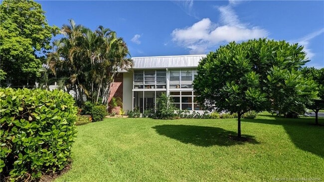 Building Photo - 2929 SE Ocean Blvd