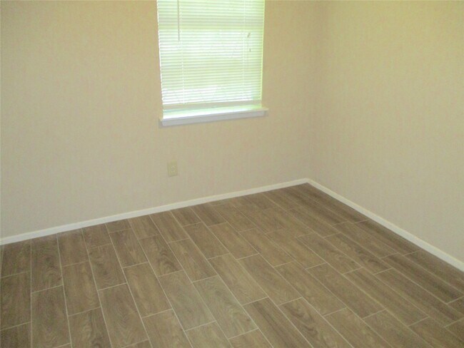 Building Photo - 23119 Banquo Dr