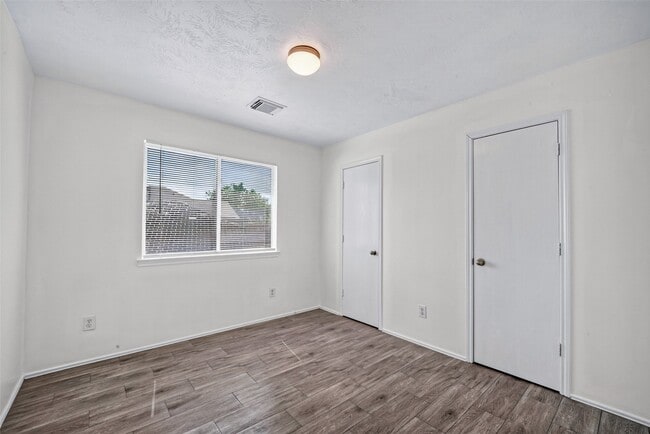 Building Photo - 4403 Sprangletop Ave