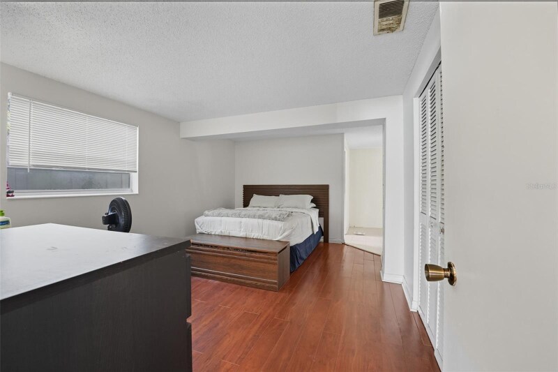 Building Photo - 7923 Woodvine Cir
