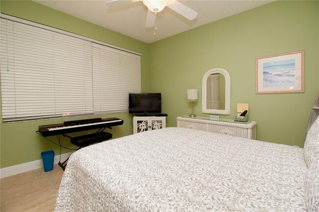 Building Photo - 8041 Sailboat Key Blvd S