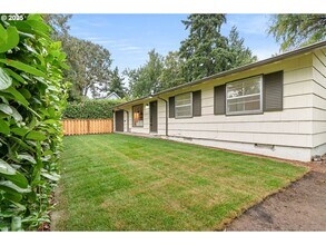 Building Photo - 4209 NE 56th Ave