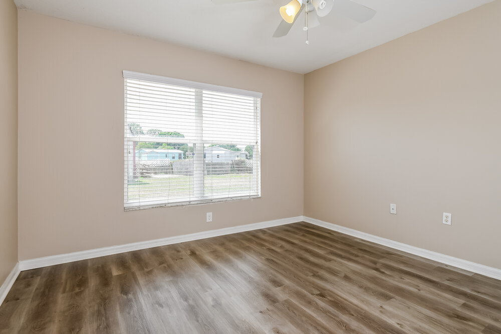 Building Photo - 1940 Villa Angelo Blvd