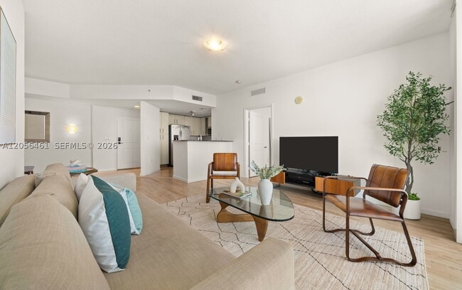 Building Photo - 7910 Harbor Island Dr