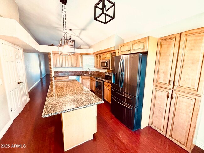 Building Photo - 3463 N Verano Ct