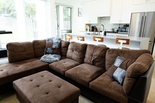 Building Photo - 507 S Park Dr