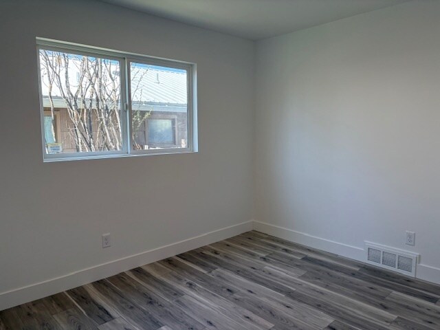 Building Photo - Newly remodeled house near the mall