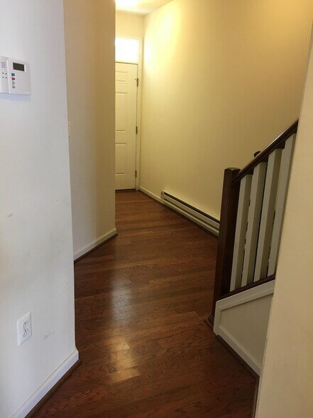 Building Photo - 28 Brewerytown Ct