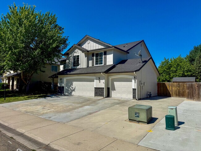 Building Photo - 6489 S Cheshire Ave