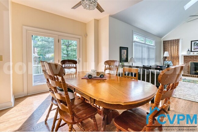 Building Photo - 13017 Weiss Dr