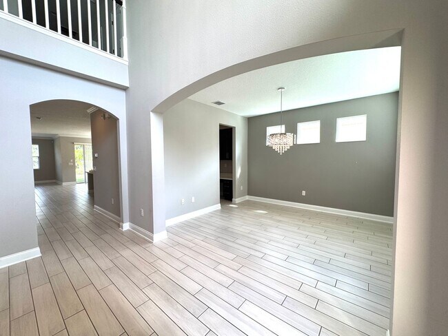 Building Photo - Somerset Park 5 Bedrooms, 4 Bathrooms